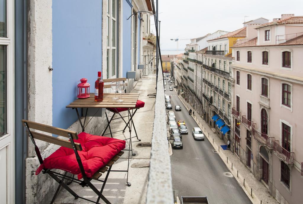 Joivy Downtown Blue Apartments Lisbon Room photo